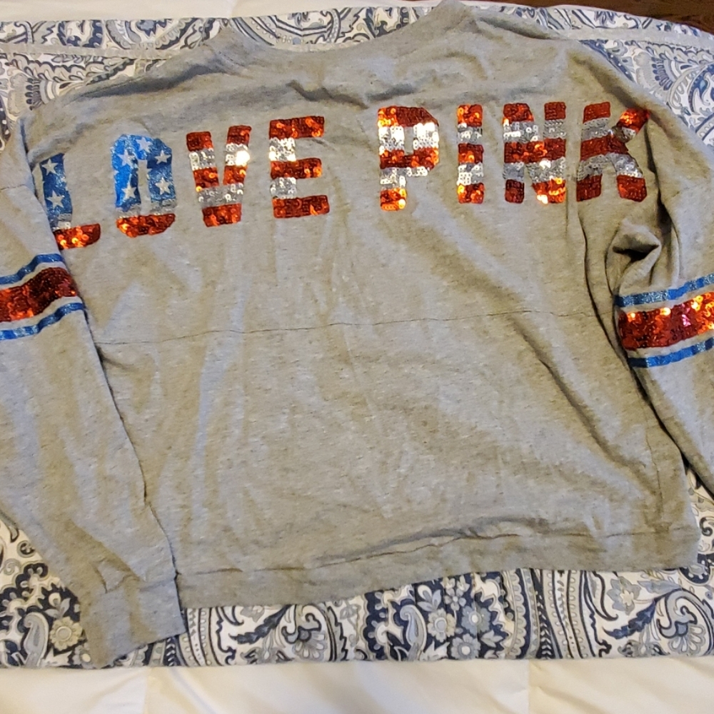VS USA grey crop top